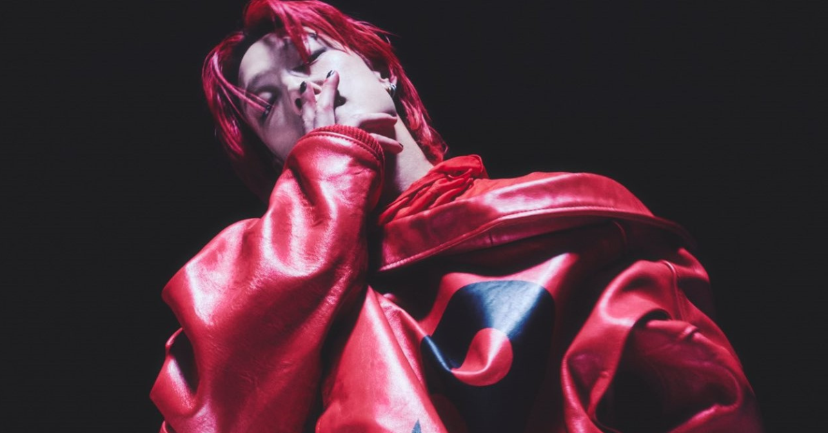 iKON’S BOBBY REBELS AGAINST OPPRESSION IN ‘ROBERT’