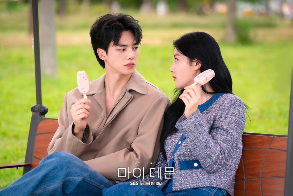 Guwon and Dohee in My Demon ep 9