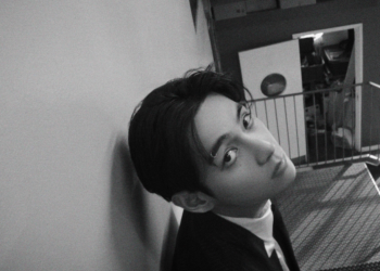 V STUNS IN “FRI(END)S” CONCEPT PHOTOS