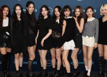 TWICE PERFORM ON AMAZON MUSIC LIVE