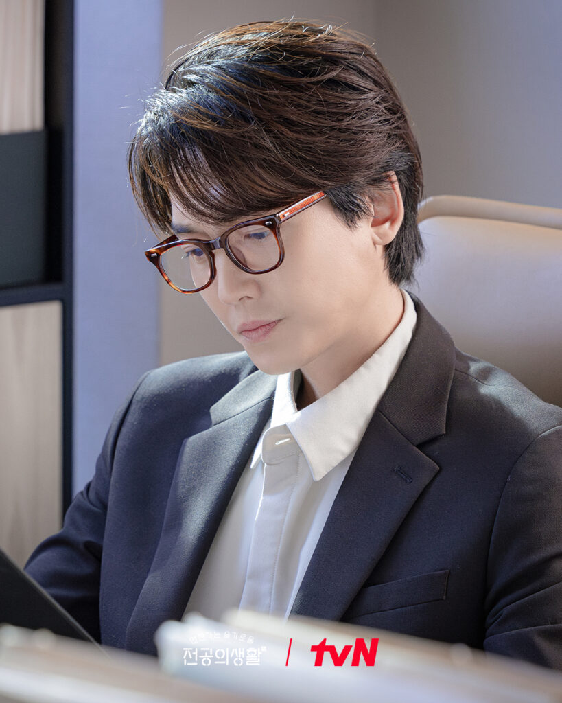 Jung Kyung-ho cameo in Resident Playbook