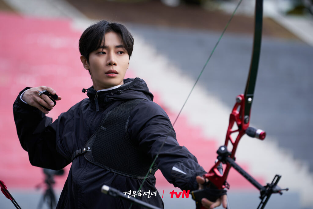 Choo Young Woo as his character Bae Gyeon Woo