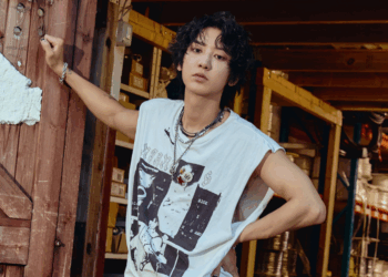 CHANYEOL FLIPS LIFE ‘UPSIDE DOWN’ IN NEW 2ND MINI ALBUM