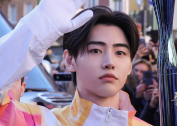 ENHYPEN SUNGHOON MAKES HISTORY AT MILANO CORTINA 2026 TORCH RELAY